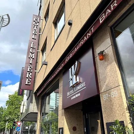 Lumière An Der Messe 4*