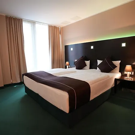 Lumière An Der Messe Hotel