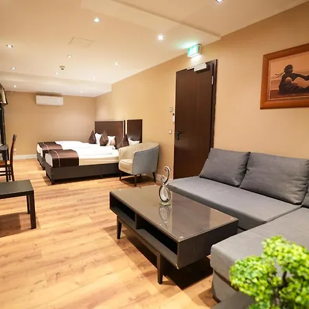 Hotel Lumiere An Der Messe 4*