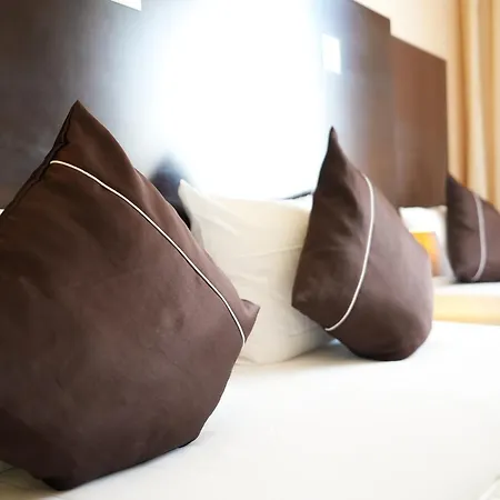 Lumiere An Der Messe 4*