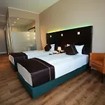 Lumiere An Der Messe Hotel 4*